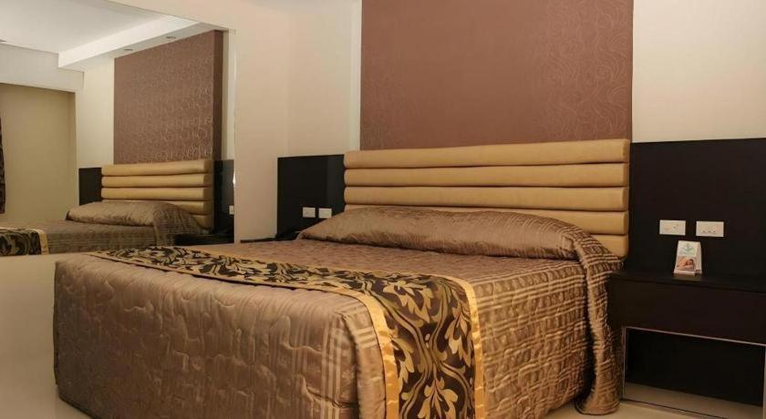 Score Birds Hotel Angeles Ngoại thất bức ảnh